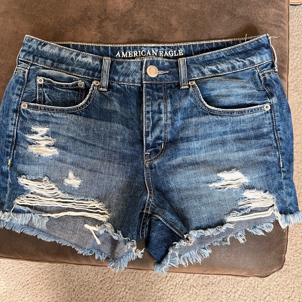 American Eagle distressed shorts. Size 6